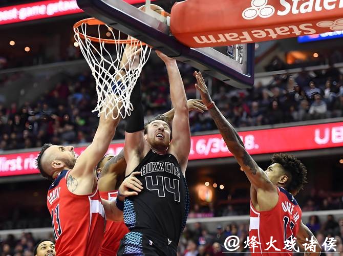 黄蜂力克太阳止十连败 格林暴走火箭大胜奇才 黄蜂力克太阳止十连败 格林暴走火箭大胜奇才